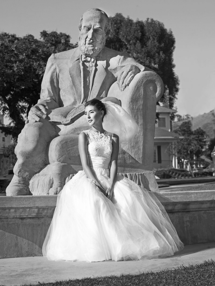 AlyBridalStatueBWWL1