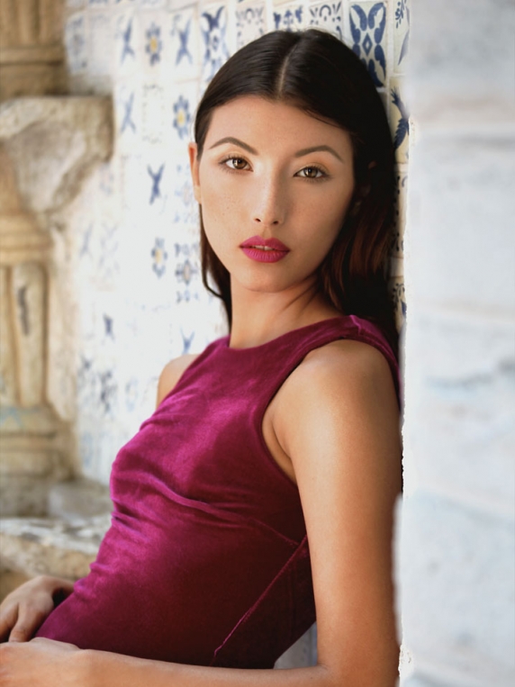 AlyMagentadressTilesWL