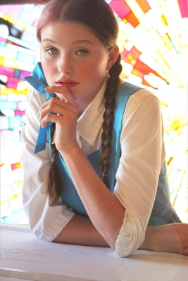 DakotaMarquissStainGlassLensflareWL