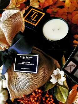 IMG_1599-AD-BLACK-BOXcroppedwl