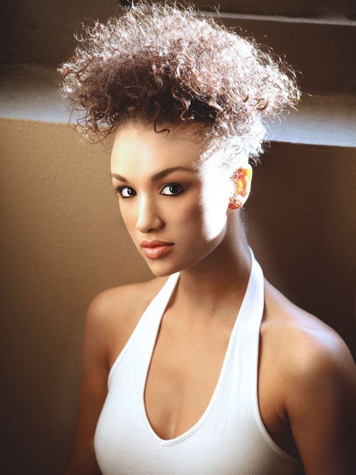 JessRogeUpdoHairlightWL