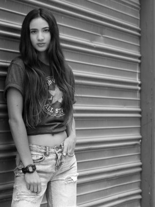 LalaniaHudRollingwallHorizBWWL