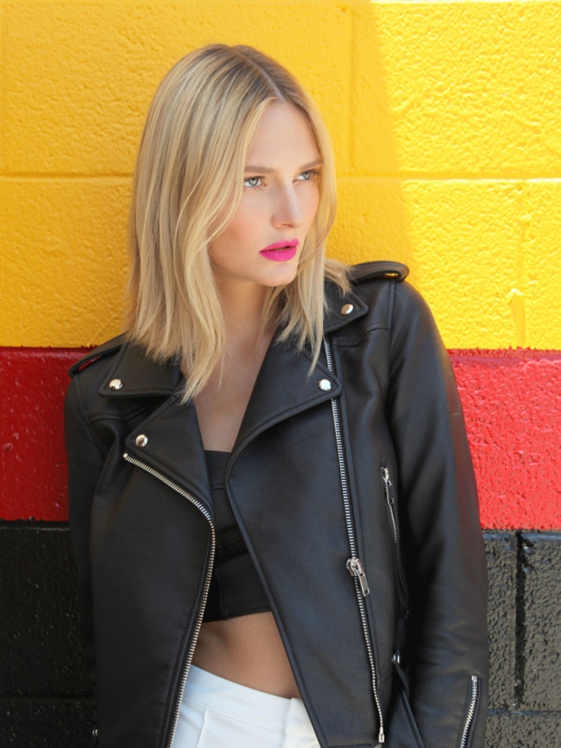 OlgaCerpitaPinklipsYRBwall1WL