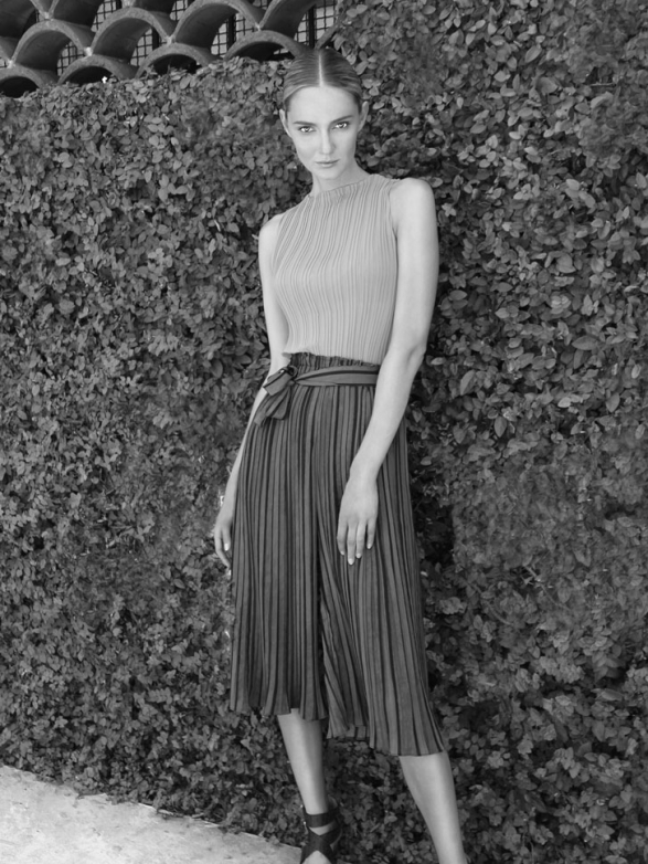 OlgaCerpitaYellowStripeGrassFullwall1BWWL