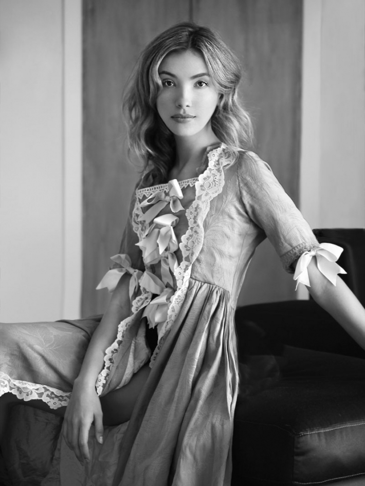 RikkiinRibbondressBWWL