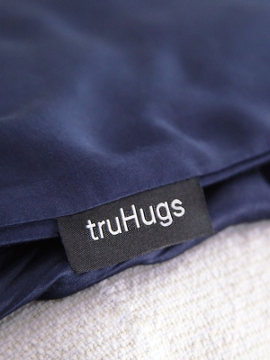 TruHugsBlueBlanketLogoHorizWL