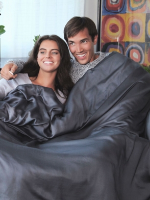 TruHugsCoupleCouchWL